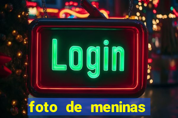 foto de meninas cacheadas fake